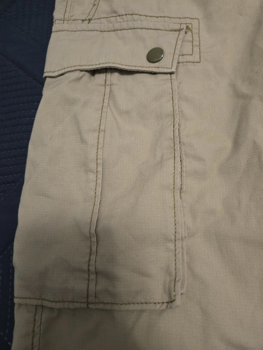 Levis Beige Cargo Shorts with Button Flap Pockets #436